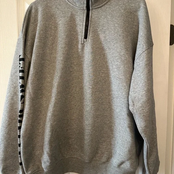 Taylor Swift Gray Graphic quarter zip official merchandise - Picture 5 of 5